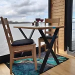 Hausboot Am *