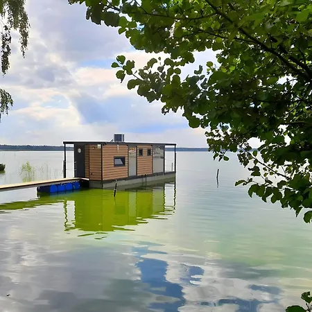 Hausboot Am Botel Luckow (Mecklenburg-Vorpommern)