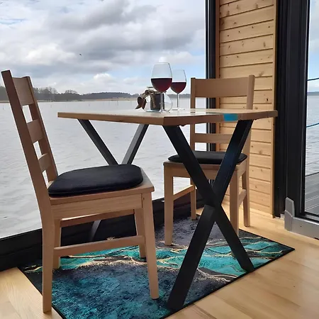 Hausboot Am Botel Luckow (Mecklenburg-Vorpommern)