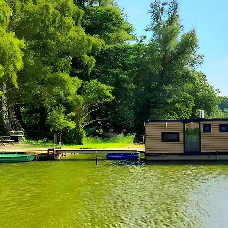 Hausboot Am Hotel na wodzie Luckow (Mecklenburg-Vorpommern)